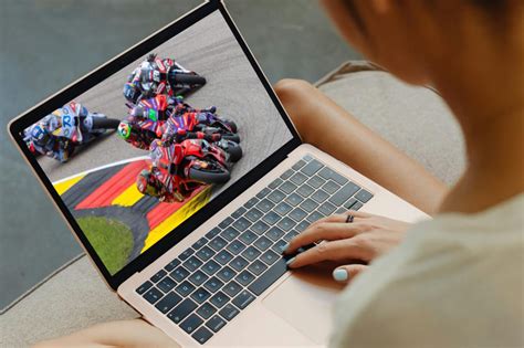 watch motogp free live streaming.